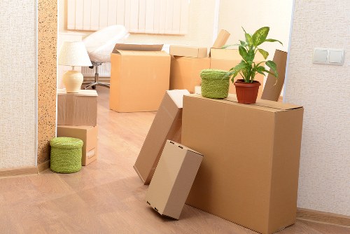 Delivery and unloading during a scheduled moving service